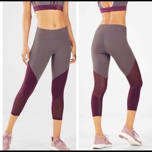 Fabletics Mid-Rise Powerhold Colorblock Capri